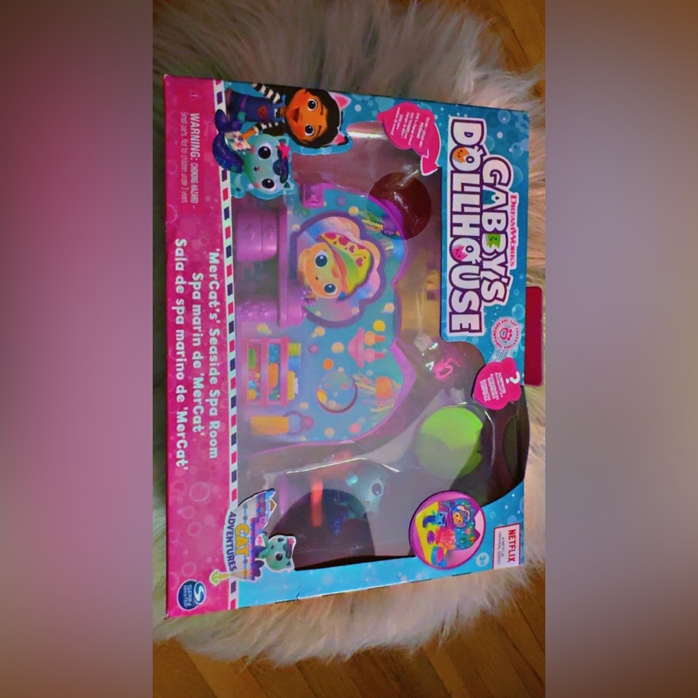 Dreamworks Gabby's Dollhouse Spa Set with Purple and Blue